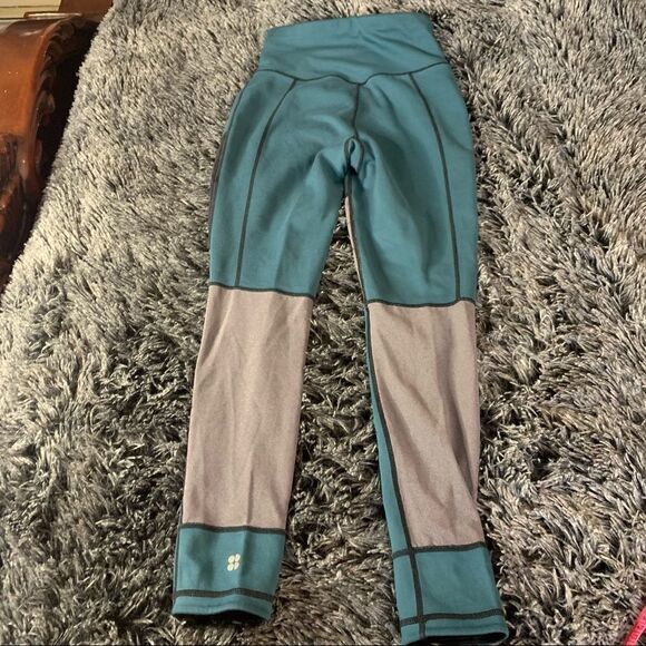 Sweaty Betty reversible full length legging - Picture 5 of 8